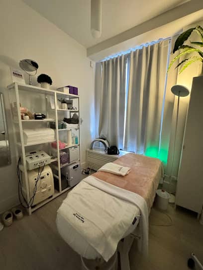 Berry Blonde Spa - Medical spa in New York