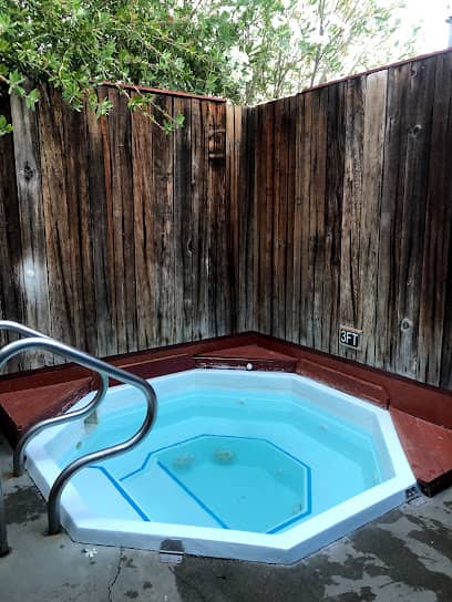 American Family Hot Tub - Spa in Pleasant Hill