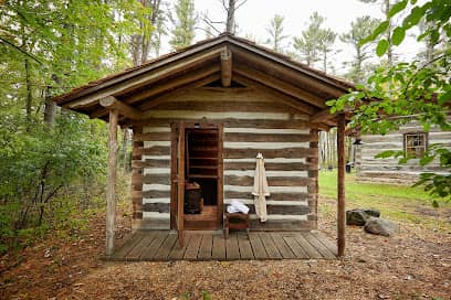 Tomczyk Cabin - River Wildlife - Children's camp in Kohler