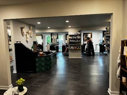 Ippatsu salon - Hair salon in Champaign